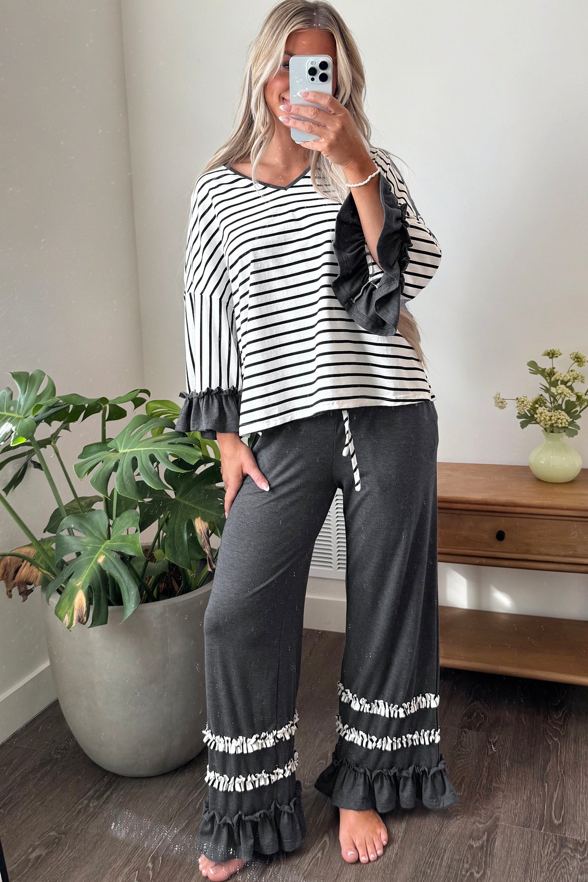 Stripe V Neck Ruffle Contrast Sleeve Top Drawstring Pants 2pcs Set/3 Color Options